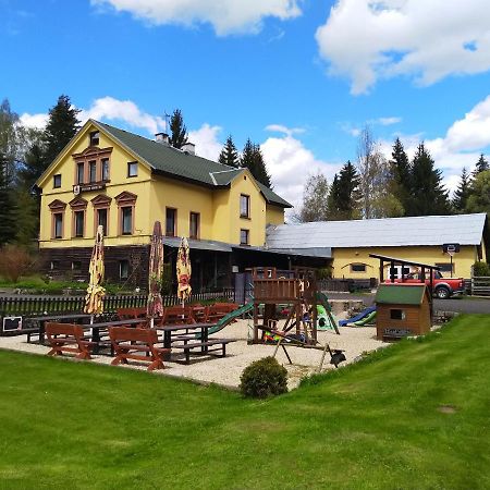 Penzion Karolina Lučany nad Nisou Extérieur photo