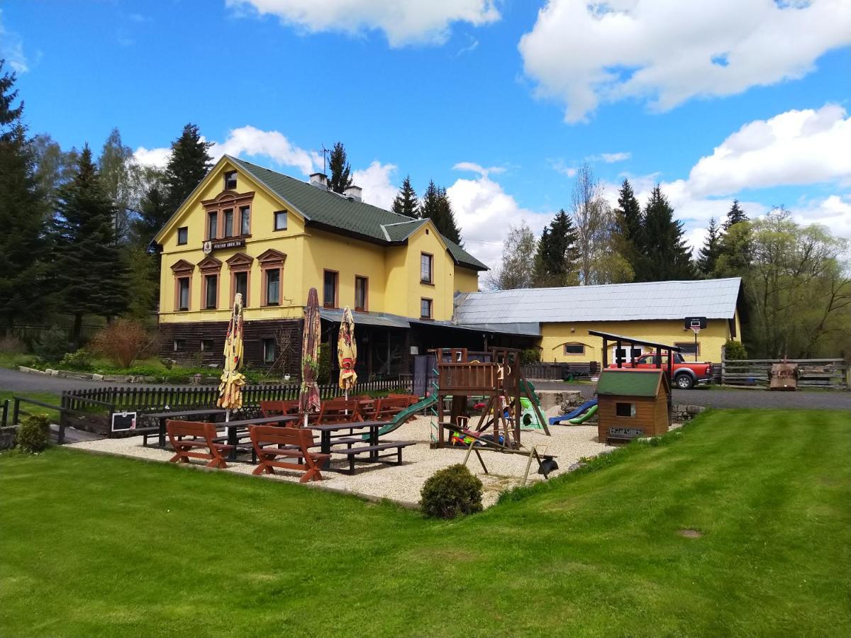 Penzion Karolina Lučany nad Nisou Extérieur photo