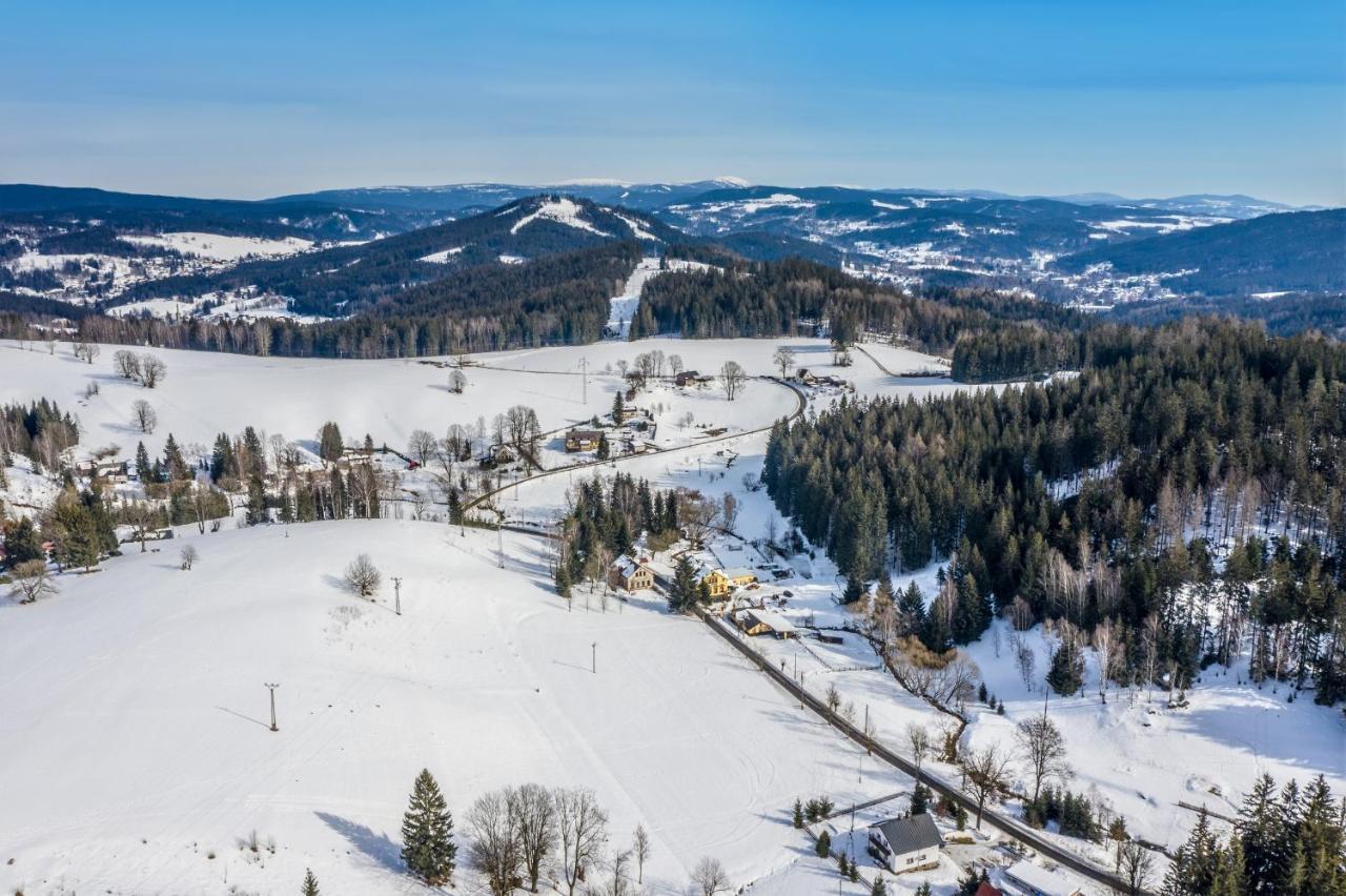 Penzion Karolina Lučany nad Nisou Extérieur photo