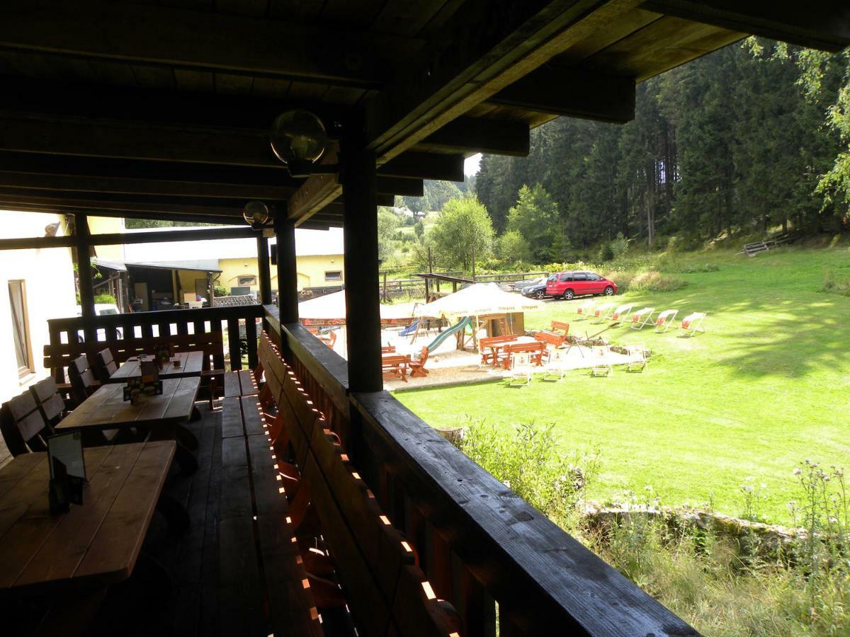 Penzion Karolina Lučany nad Nisou Extérieur photo